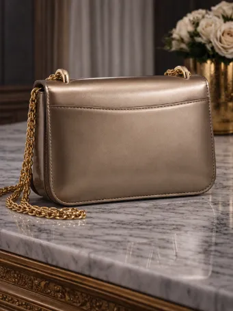 Vizon Deri Kadın Omuz Çantası Gold Zincir Askılı V Tokalı