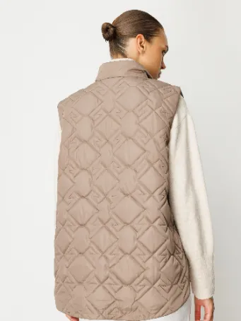 Kapitone Desenli Dik Yaka Kadın Şişme Yelek Model 5793