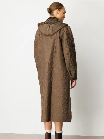 Kapüşonlu Uzun Kapitone Kadın Kaban Model 5316