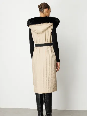 Kemer Detaylı Kapüşonlu Uzun Kapitone Kadın Yelek 5530