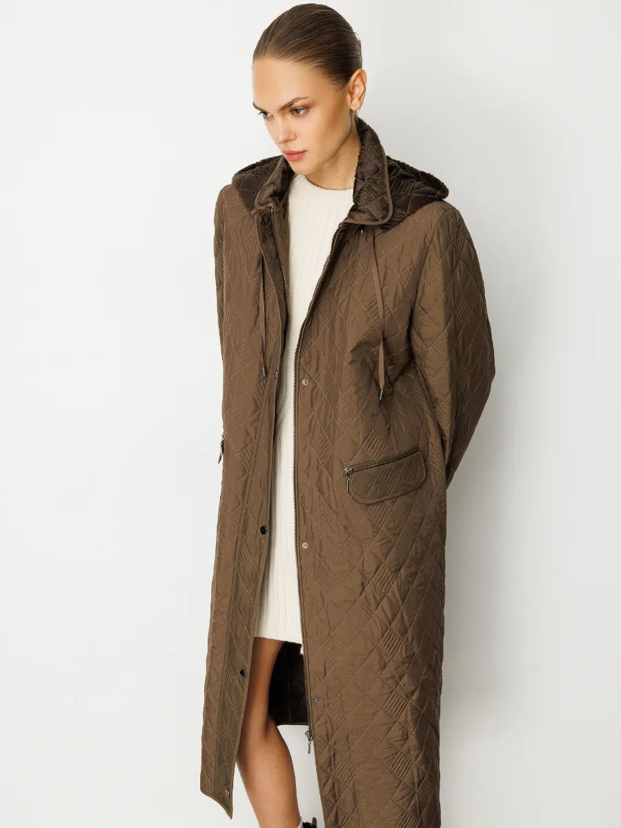 Kapüşonlu Uzun Kapitone Kadın Kaban Model 5316